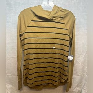 NWT Eddie Bauer hooded long-sleeve tee